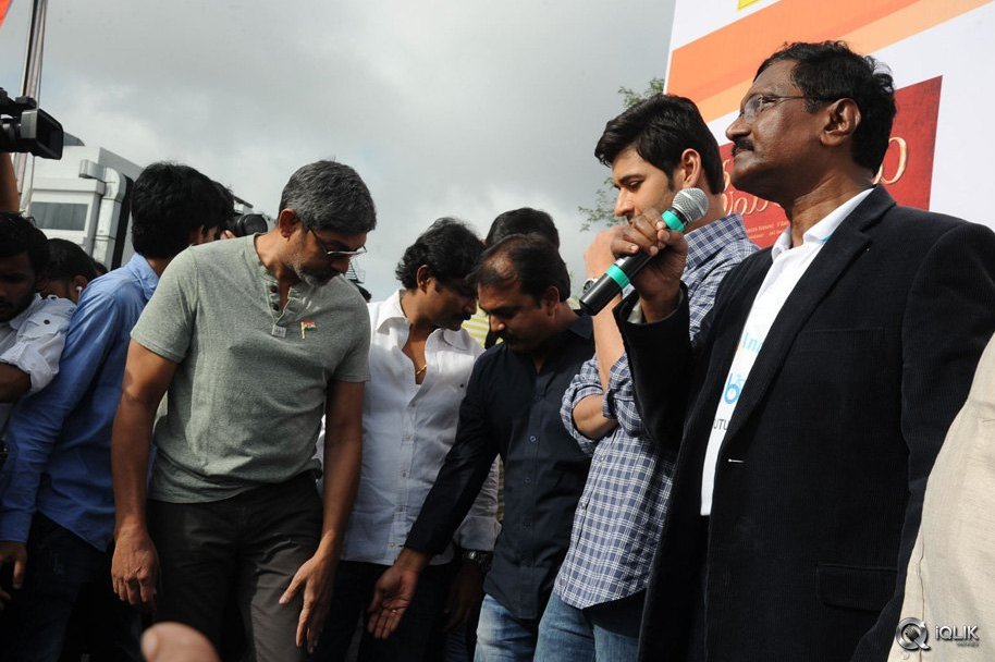 Srimanthudu-Movie-Team-at-HBC-Chak-De-India-Ride